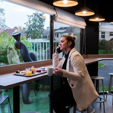 فندق Ibis Pontoise Le Port 3*