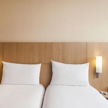 Ibis Pontoise Le Port فندق Cergy-Pontoise