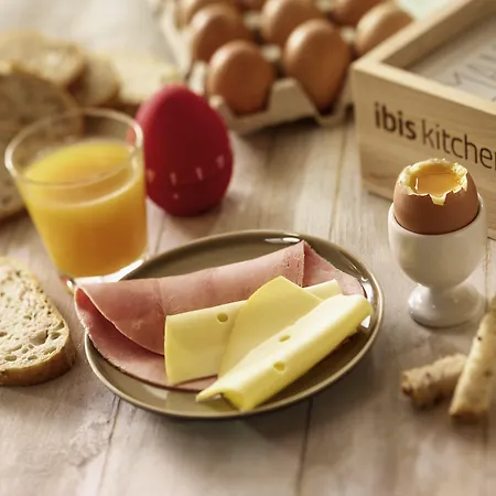 Ibis Pontoise Le Port فندق 3*