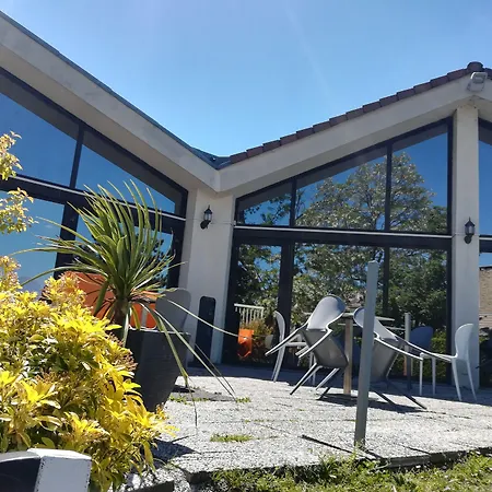 Ibis Pontoise Le Port فندق 3*