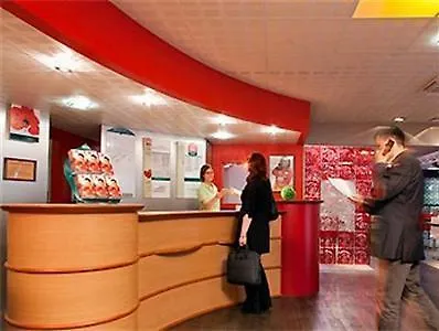 塞尔吉蓬图瓦兹乐港宜必思酒店 酒店 Cergy-Pontoise