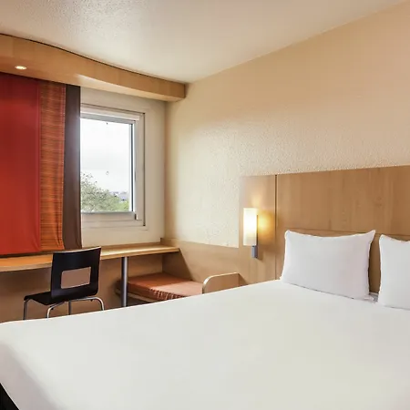 Hotel Ibis Pontoise Le Port Cergy-Pontoise